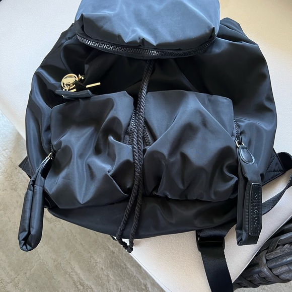 Almost new - Picture 2 of 5